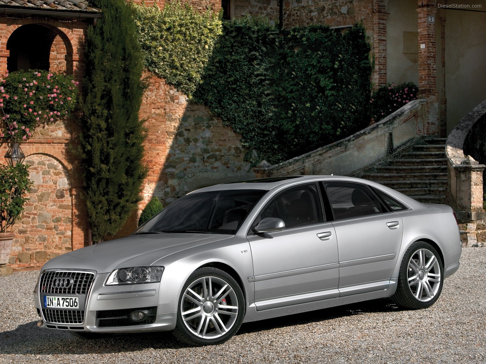 Audi S8 (2005)
